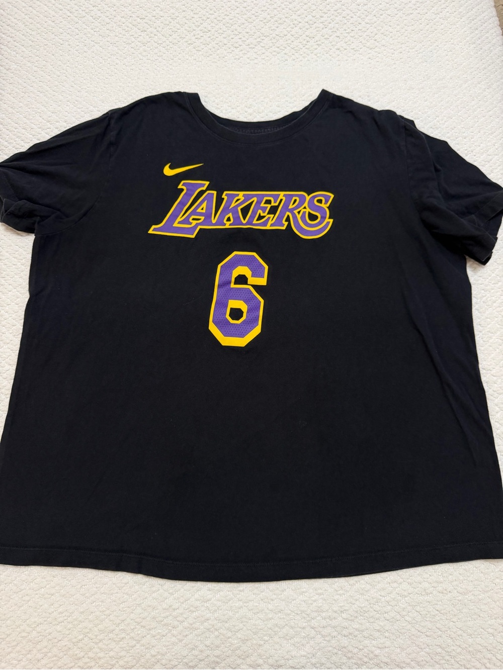 Nike Los Angeles Lakers T-Shirt Black NBA Basketball LeBron James Men’s Size XXL